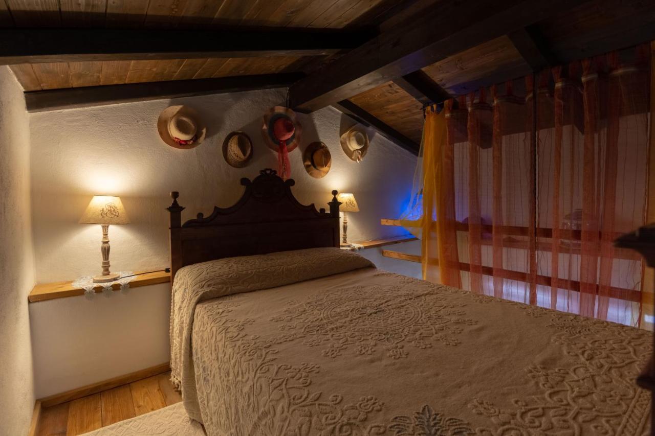 Villa Ferulas Oliena Eksteriør billede